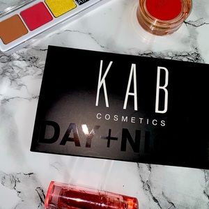 KAB Beauty Day and Night Eyeshadow Pallet